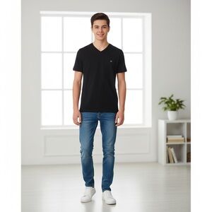 004 SHRRTS: Calvin Klein V neck shirt size L 14/16